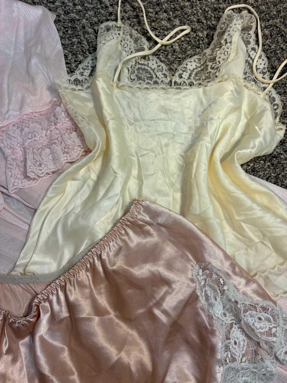 VTG Lingerie Victoria Secret Rikki Lot 3 Items Satin Lace Robe Camisole Shorts - Picture 10 of 14
